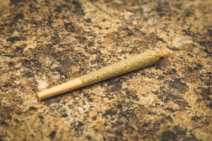 a joint rolled with a pre rolled cone 