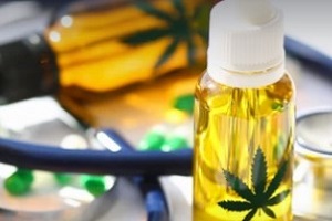 medical cannabis oil with sthethoscope for best strains for pain